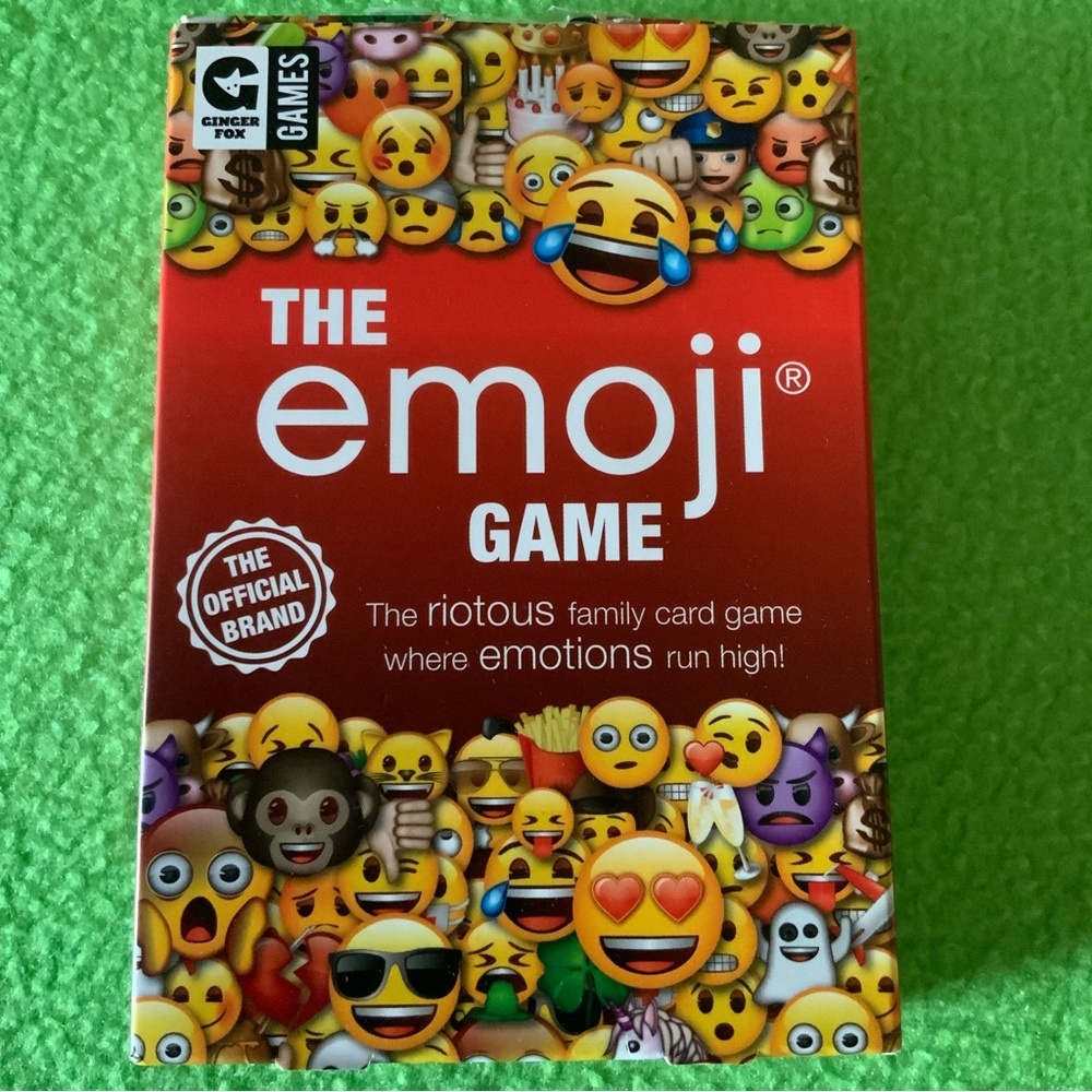 The Emoji Card Game NWT